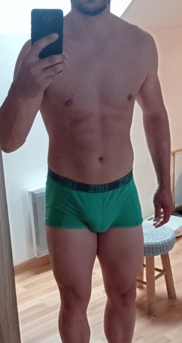 Perfil de Charles-edmond