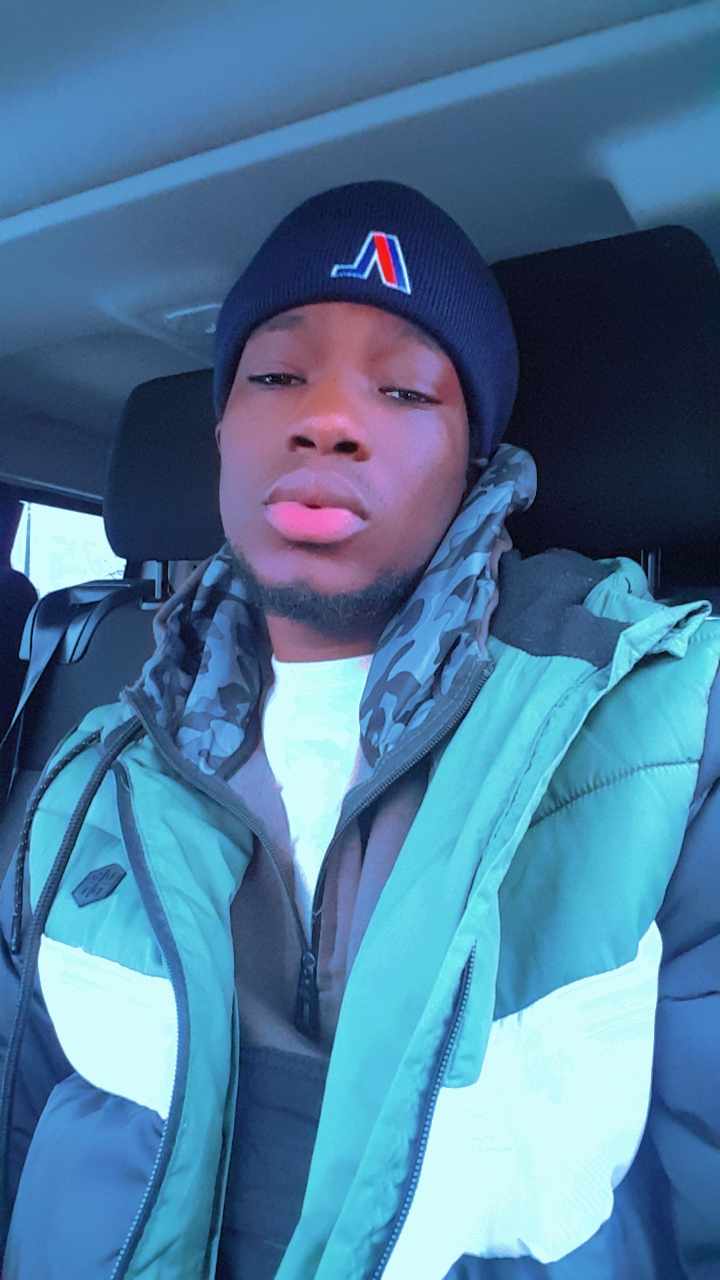 Perfil de Charles-victor